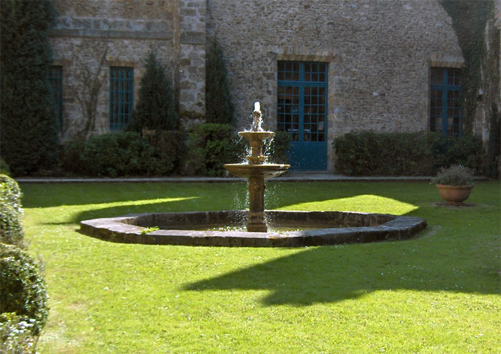 Abbaye des Vaulx de Cernay - 2005 © Daniel Schipper