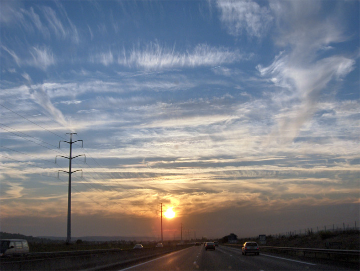 30 septembre - Sur la route de Neauphlette - A13 - Ile de France - 2005 © Copyright Daniel Schipper