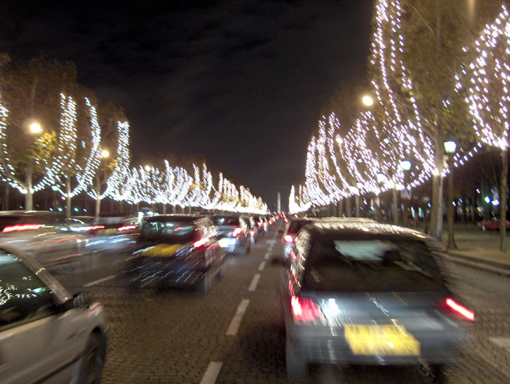 Champs-Elysées - Paris - 2005 © Daniel Schipper